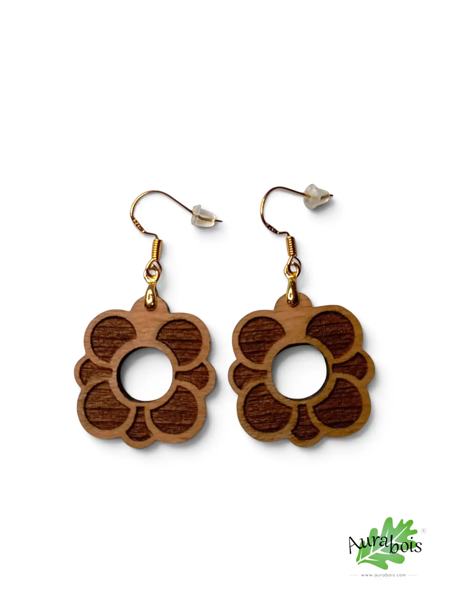 Boucles d'oreilles "Fleur" en bois de hêtre gravé au laser | Aurabois 2 Boucles d'oreilles Fleur en hêtre massif gravé au laser
