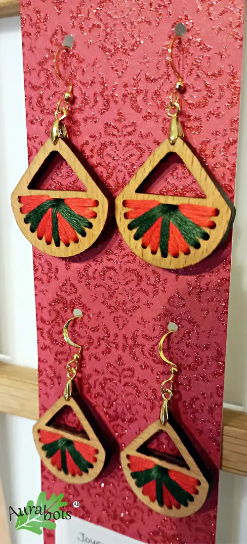 Boucles d'oreilles Mère & Fille "Colors" rouge vert en bois naturel 2 Boucles d'oreilles Mère & Fille Colors en hêtre huilé rouge et vert