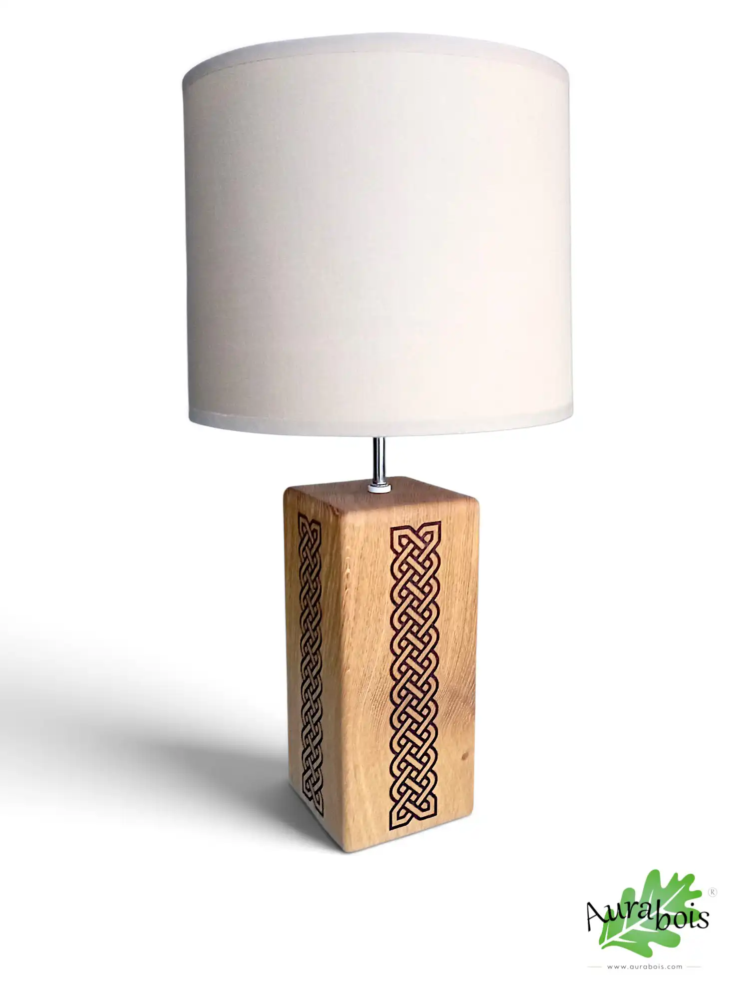 Lampe à poser en bois de chêne huilé lin, Artisanale et unique 1 Lampe Celtic à poser en chêne massif gravé au laser